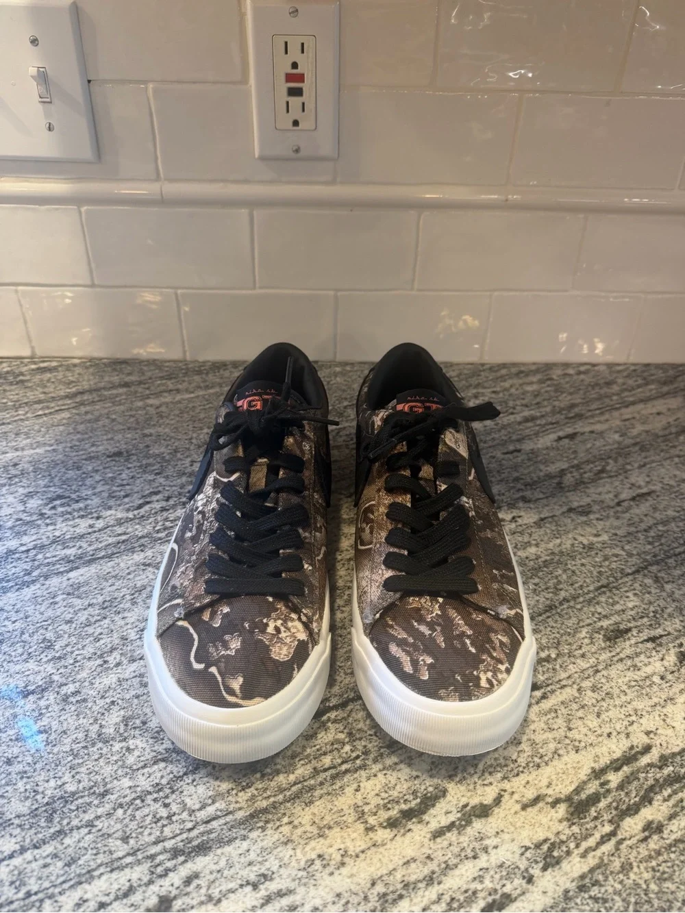 Mens Nike Blazer Low Pro GT Premium SB Realtree DO9398-002 Size 10.5